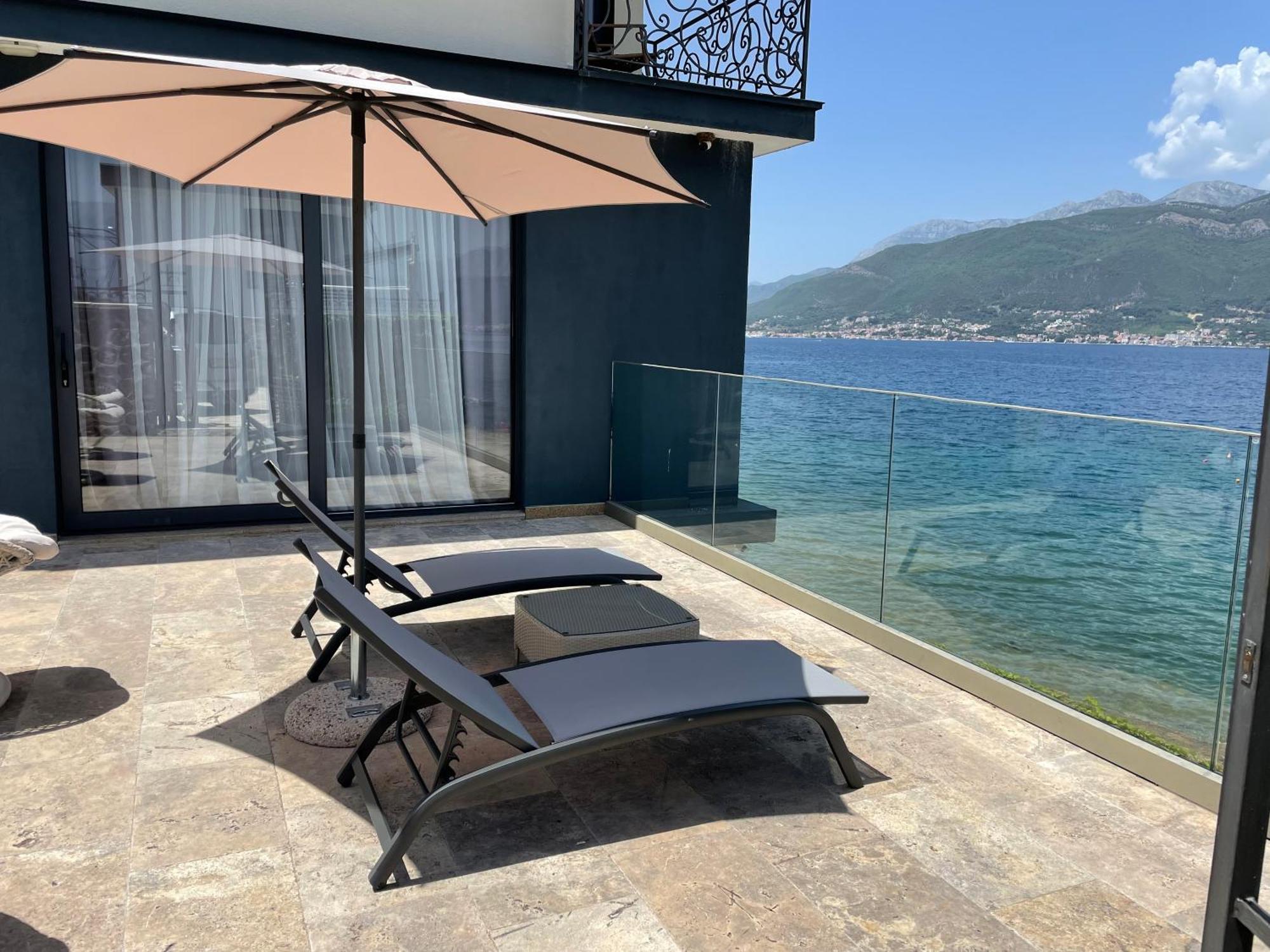 Krasići Beachfront Villa Pearl Of Adria מראה חיצוני תמונה