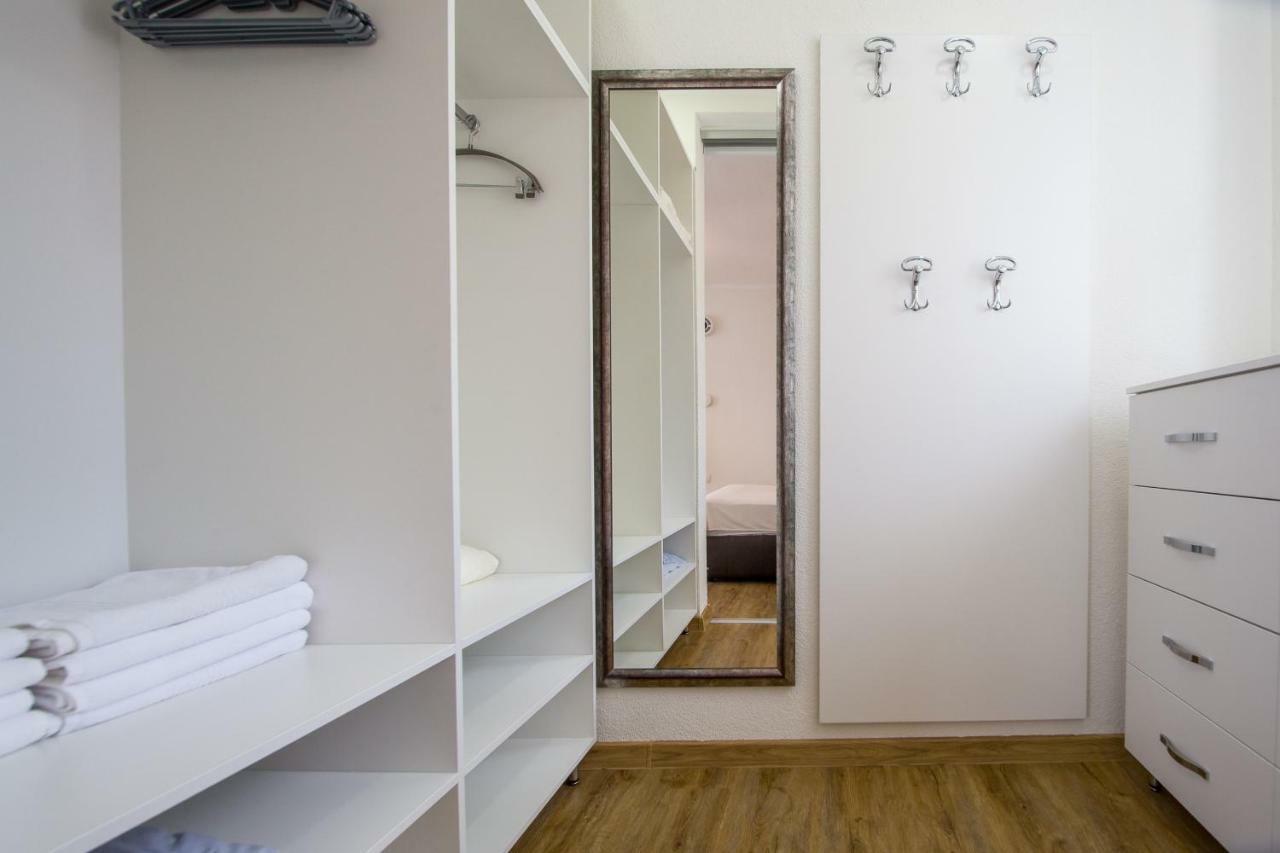 Krasići Beachfront Villa Pearl Of Adria מראה חיצוני תמונה